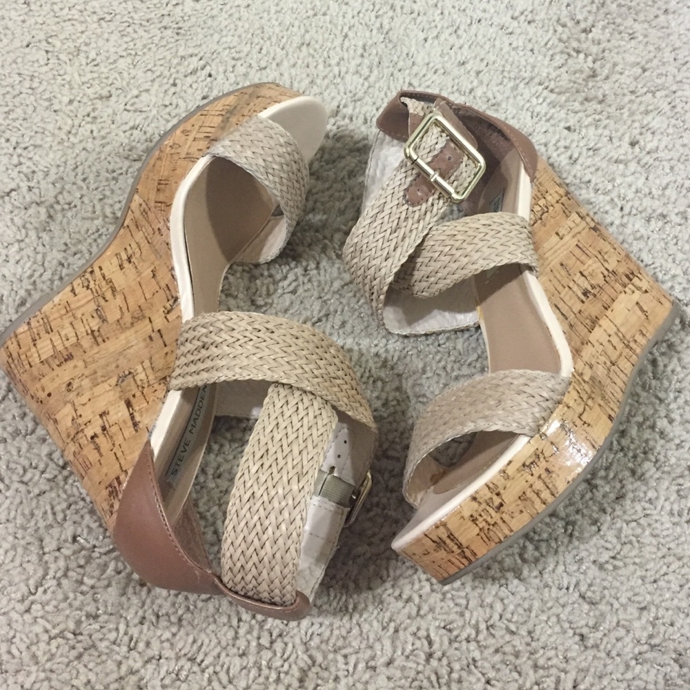 Steve Madden Beige and Brown Wedges